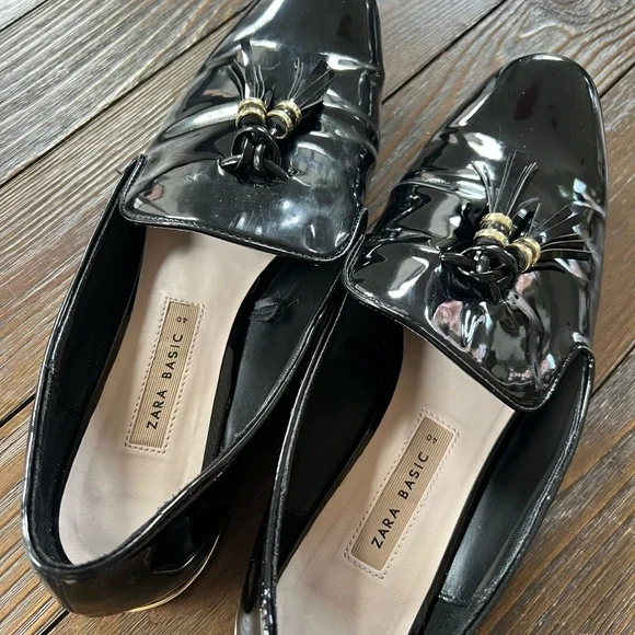 Zara Basic Glossy Black Patent Leather Tassel Loafers - Picture 2 of 8